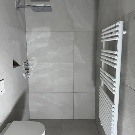 شقة New Exclusive With Fireplace, Pool & Sauna