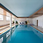 New Exclusive With Efireplace, Pool & Sauna 아파트 세인트모리츠