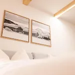 New Exclusive With Efireplace, Pool & Sauna 아파트 세인트모리츠