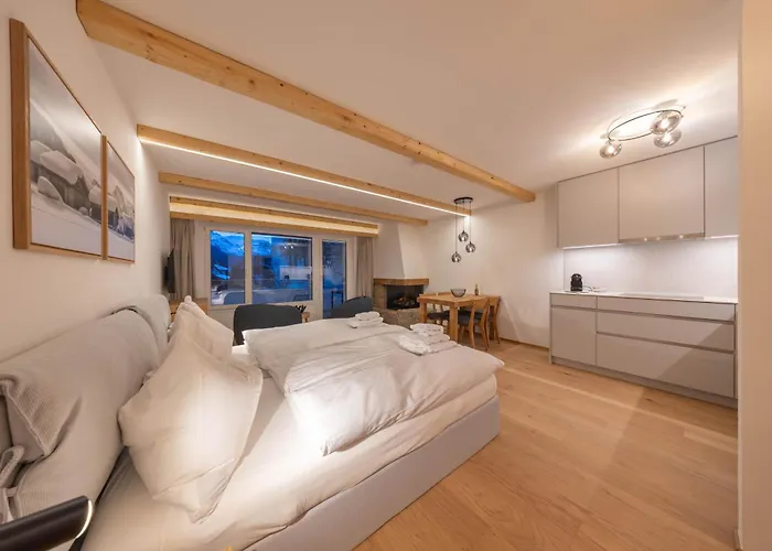 New Exclusive With Efireplace, Pool & Sauna *